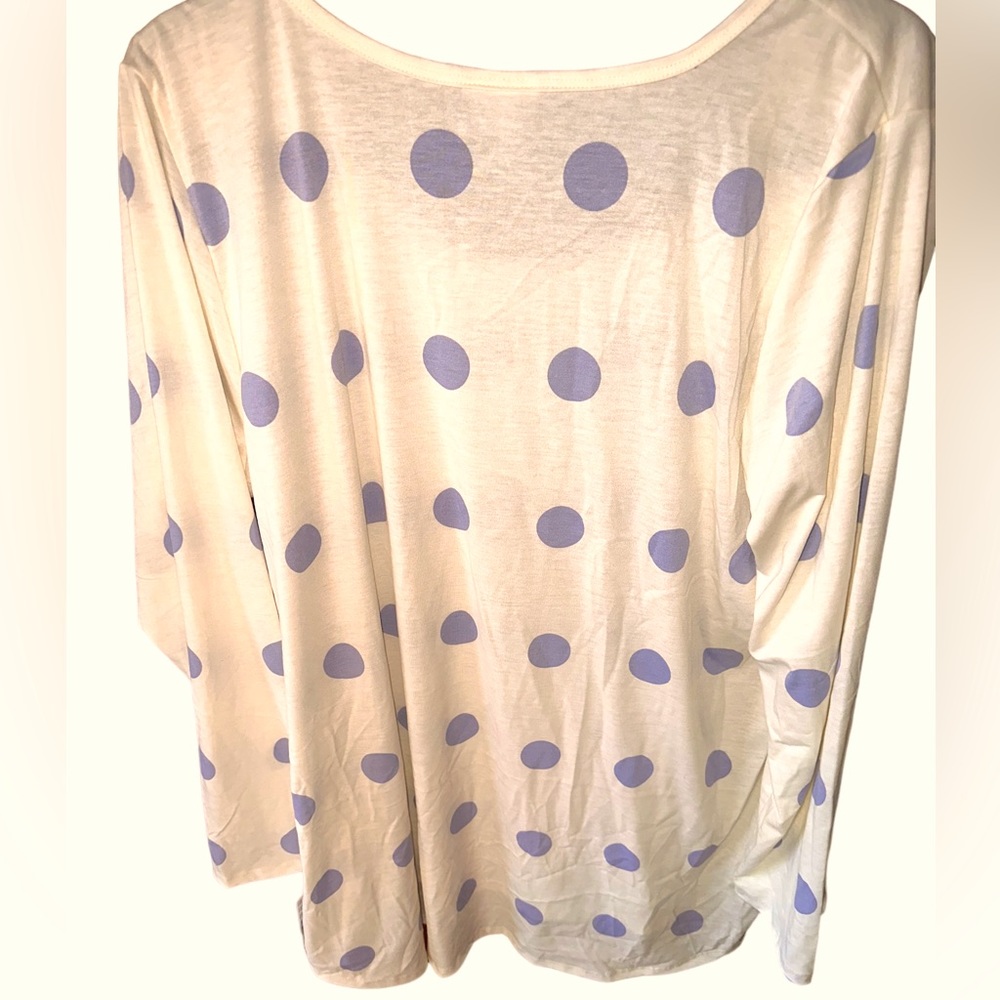 Lularoe 3X off white Lynnae with‎ large lavender polka dots.NWT. 😍😍😍 - Picture 2 of 9